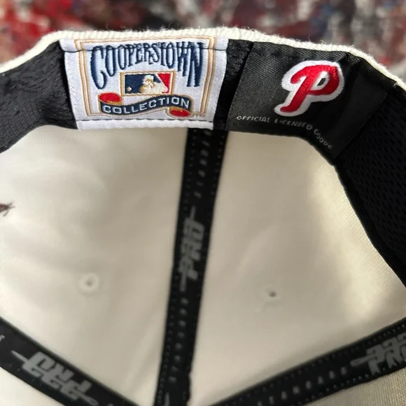 EUC Cooperstown Philadelphia Phillies Retro Snapback w/ Leather Details - Picture 5 of 6